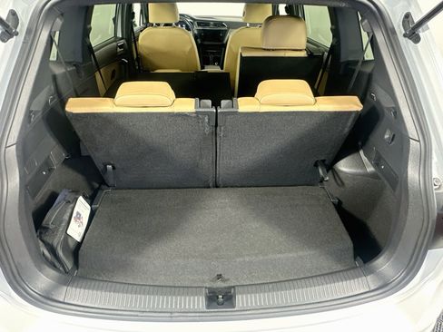 Used 2023 Volkswagen Tiguan SE FWD image 28