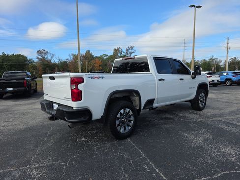 Used 2024 Chevrolet Silverado 2500 Custom w/ Custom Value Package image 3