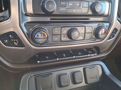 Used 2016 GMC Sierra 2500 Denali image 17