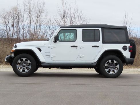 Used 2020 Jeep Wrangler Unlimited Sahara image 5