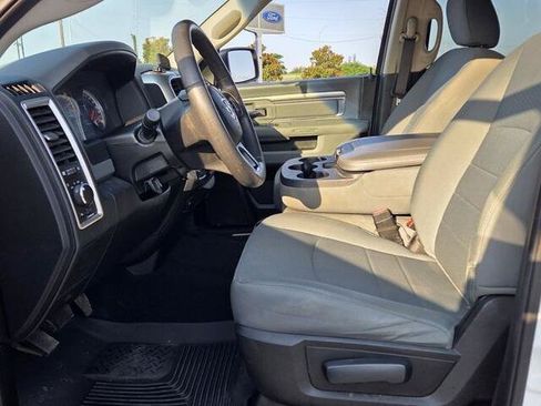 Used 2019 RAM 1500 Classic SLT AWD/4WD image 5