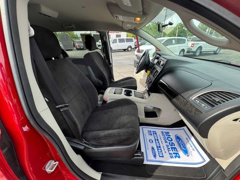 Used 2012 Dodge Grand Caravan SXT w/ Security Group FWD image 35