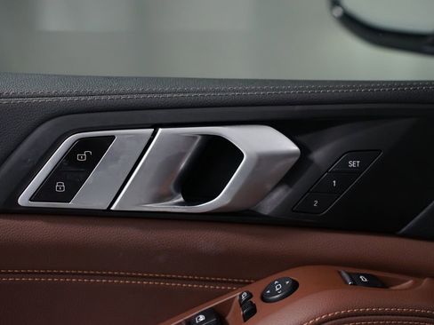 Used 2022 BMW X5 sDrive40i w/ M Sport Package image 31