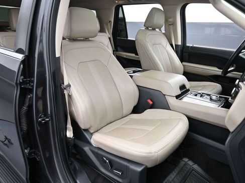 Certified 2024 Ford Expedition Limited RWD image 31