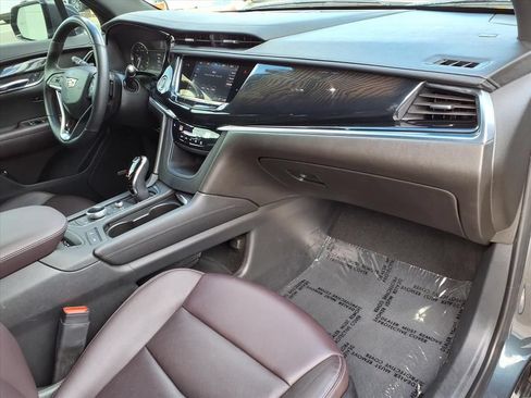 Used 2021 Cadillac XT6 Premium Luxury FWD image 8