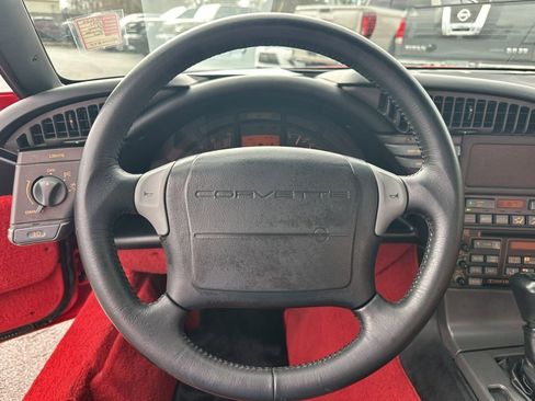 Used 1991 Chevrolet Corvette Convertible image 19