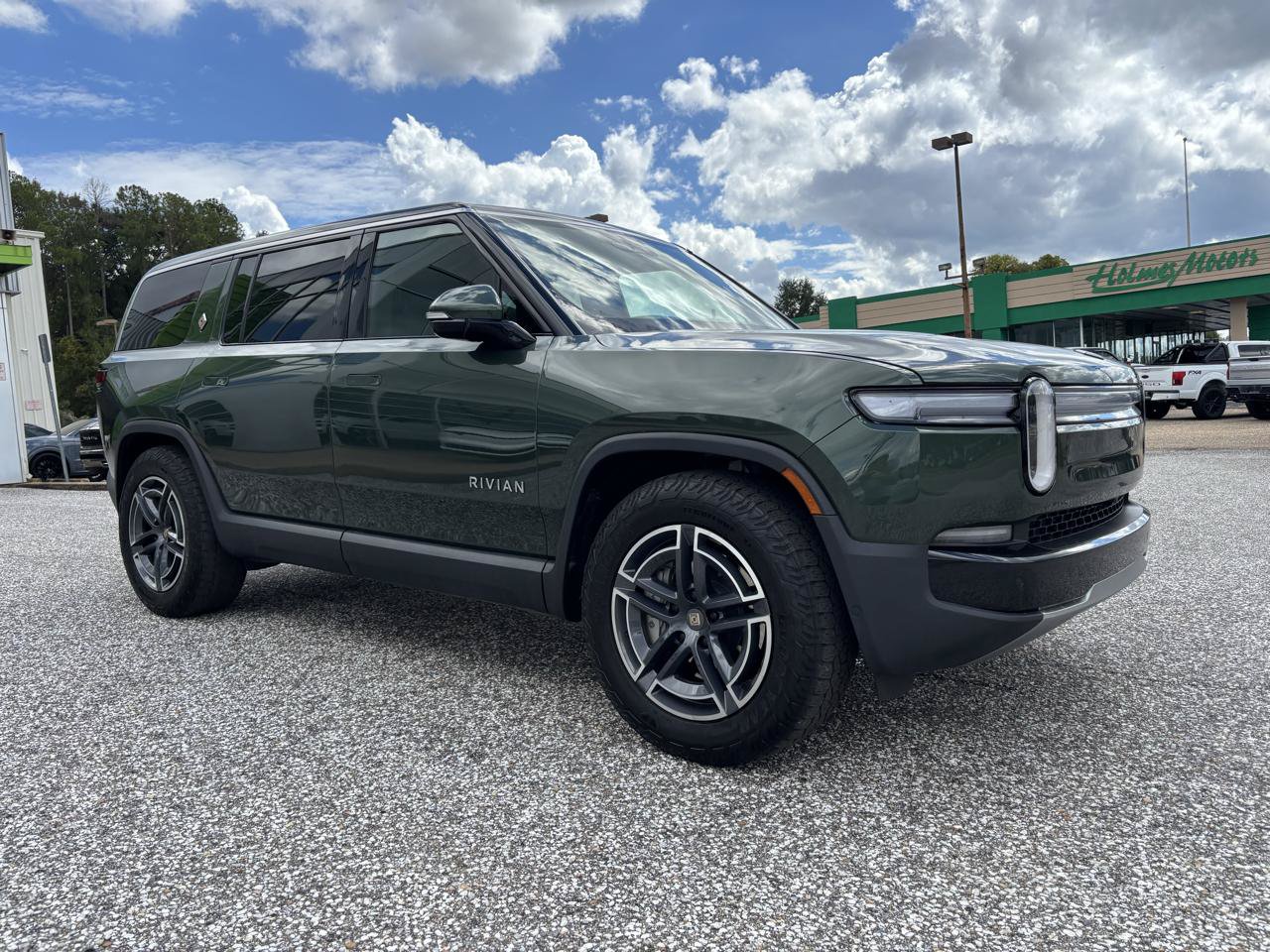 Used 2025 Rivian R1S Adventure Dual AWD/4WD image 7
