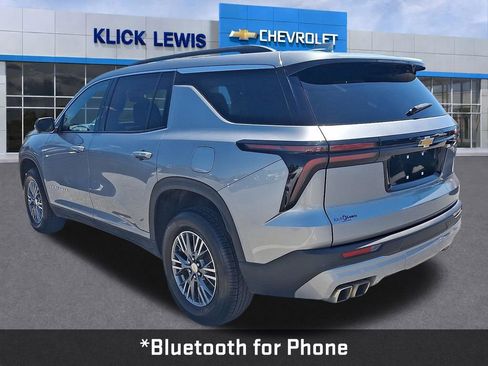 Used 2024 Chevrolet Traverse LT AWD/4WD image 5