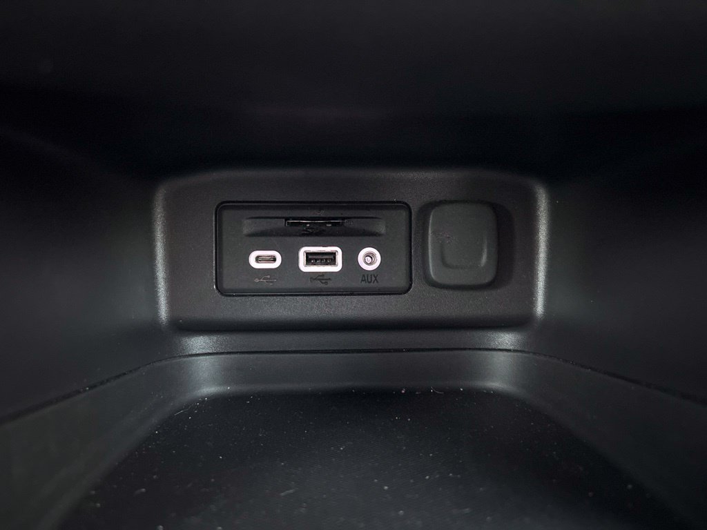Used 2024 Chevrolet Equinox RS FWD image 31