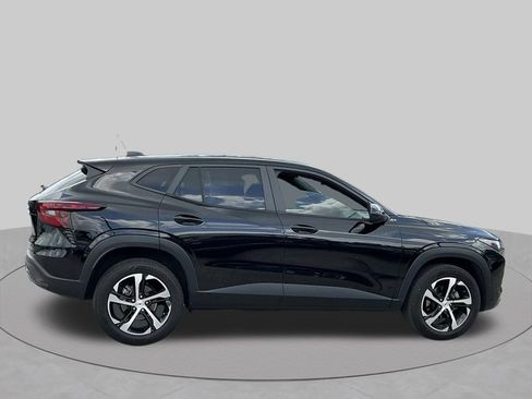 Used 2024 Chevrolet Trax RS FWD image 19