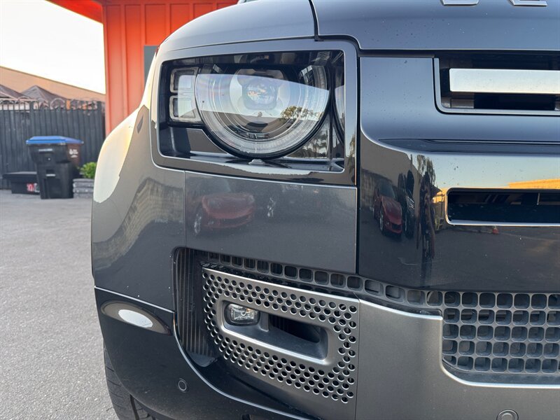 Used 2021 Land Rover Defender 110 X AWD/4WD image 4