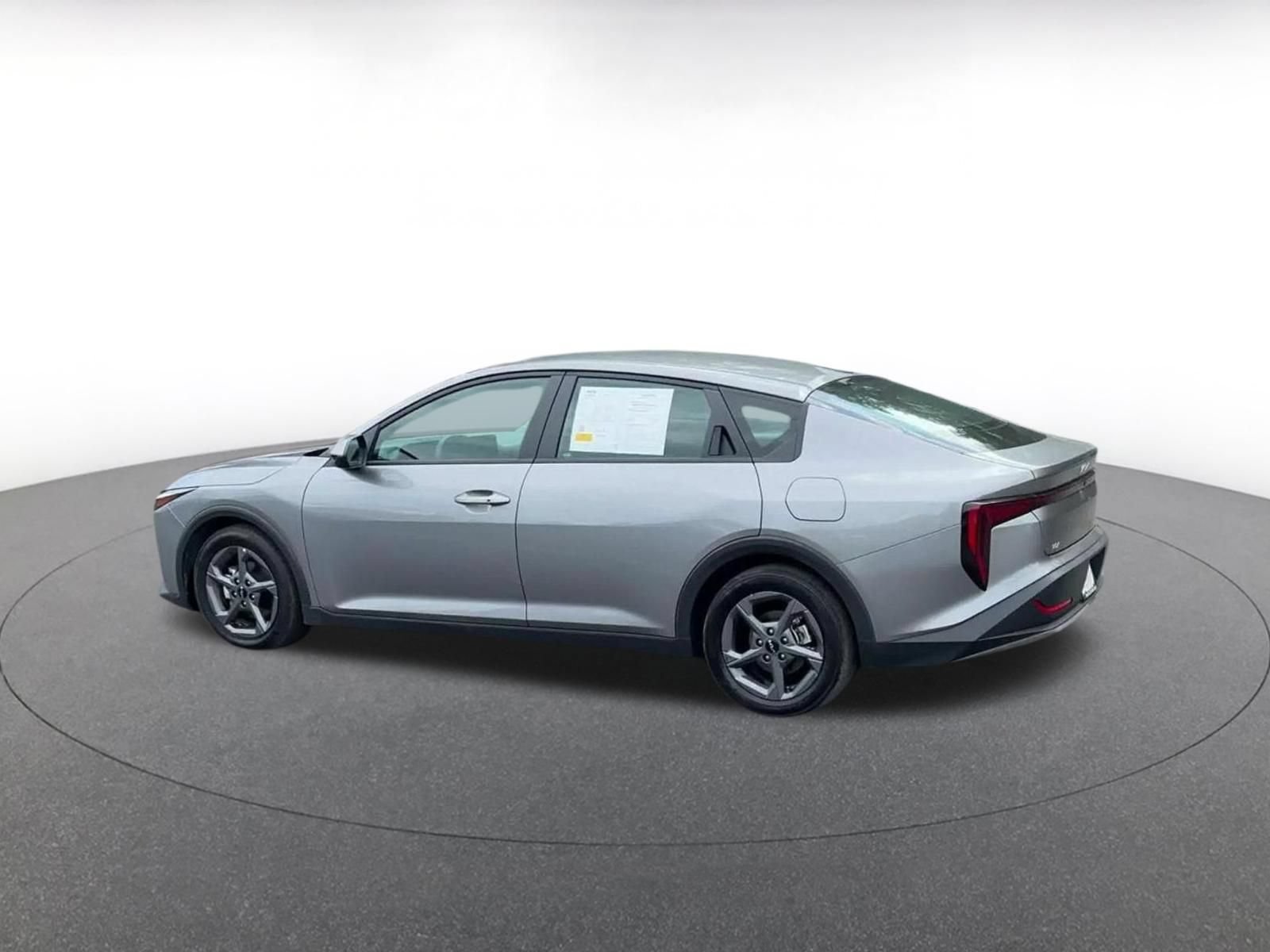 Used 2025 Kia K4 FWD image 9