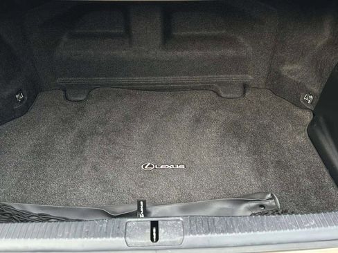 Used 2014 Lexus ES 300h image 39