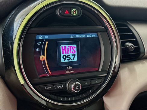 Used 2021 MINI Cooper SE w/ 6.5" Touchscreen Package FWD image 21