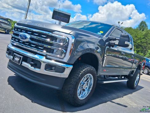 Used 2026 Ford F250 Lariat AWD/4WD image 25