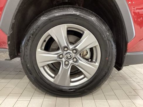 Used 2025 Toyota RAV4 XLE AWD/4WD image 24