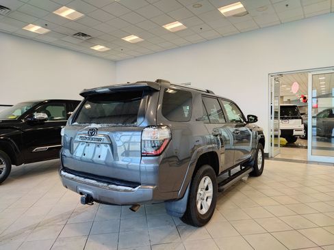 Used 2020 Toyota 4Runner SR5 Premium w/ Moonroof Package image 3