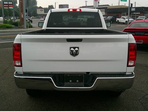 Used 2022 RAM 1500 Classic SLT image 6