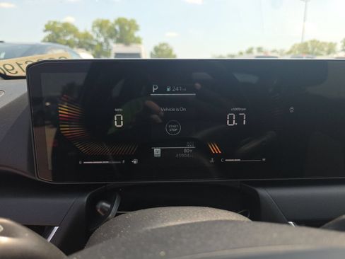 Used 2025 Kia K4 FWD image 2