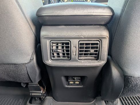 Used 2021 Toyota RAV4 XLE image 7