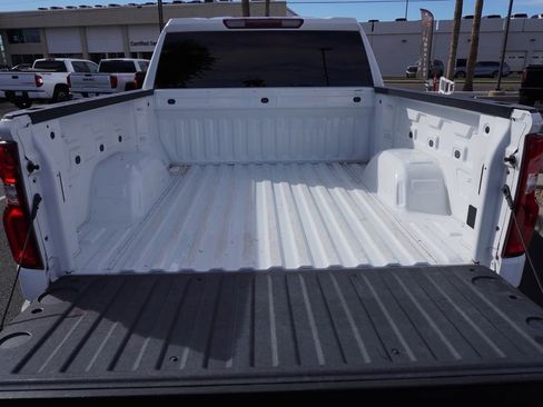 Certified 2022 Chevrolet Silverado 1500 LT Trail Boss image 9