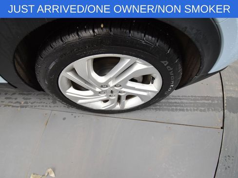 Used 2023 Chevrolet Bolt LT image 9