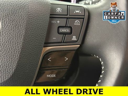 Used 2025 Toyota Camry SE w/ Convenience Package image 12