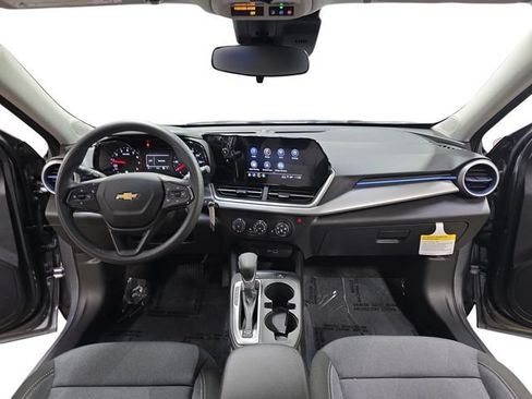 New 2026 Chevrolet Trax LS w/ LS Convenience Package FWD image 10