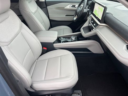 New 2026 Ford Explorer Active w/ Active Comfort Package image 44