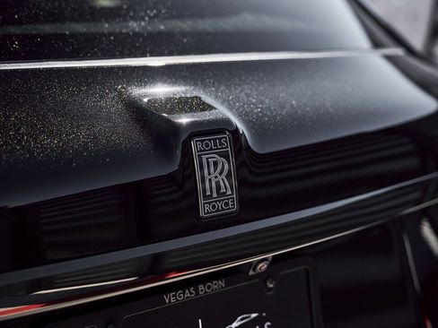 Used 2022 Rolls-Royce Cullinan Black Badge w/ Dark Exterior Package image 12