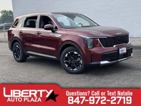New 2025 Kia Sorento S image 1