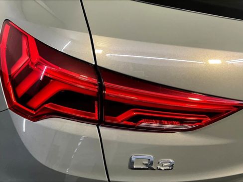 Used 2022 Audi Q3 2.0T Premium image 27