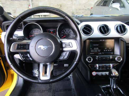 Used 2015 Ford Mustang Premium RWD image 17