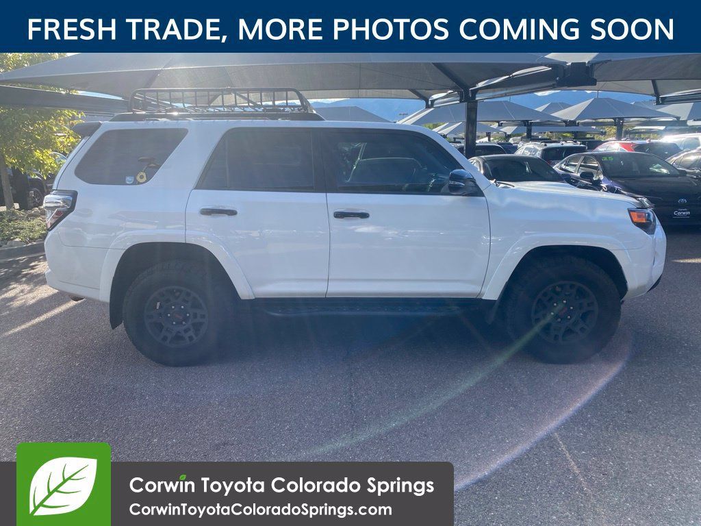 Used 2021 Toyota 4Runner Venture w/ Moonroof Package AWD/4WD image 9