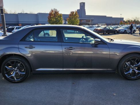 Used 2023 Chrysler 300 S image 18