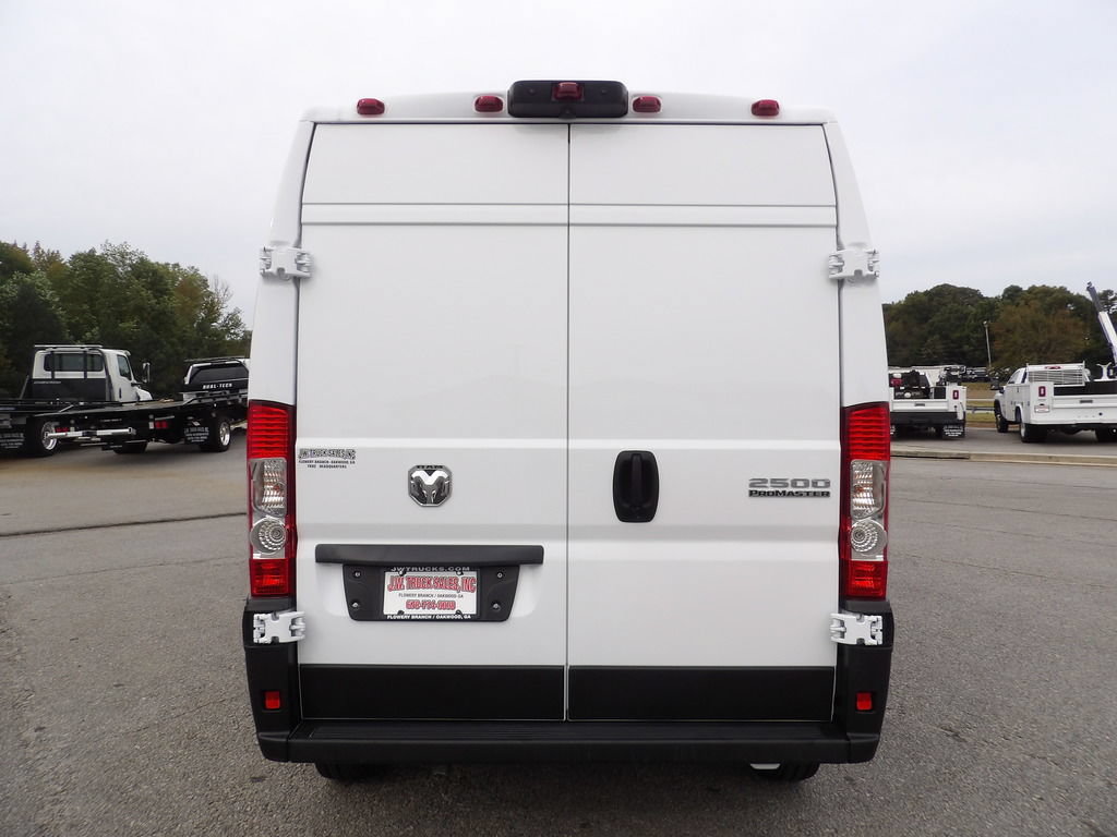 Used 2026 RAM ProMaster 2500 w/ Convenience Group FWD image 6