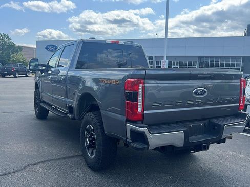 Used 2024 Ford F250 Lariat w/ Tremor Off-Road Package AWD/4WD image 9