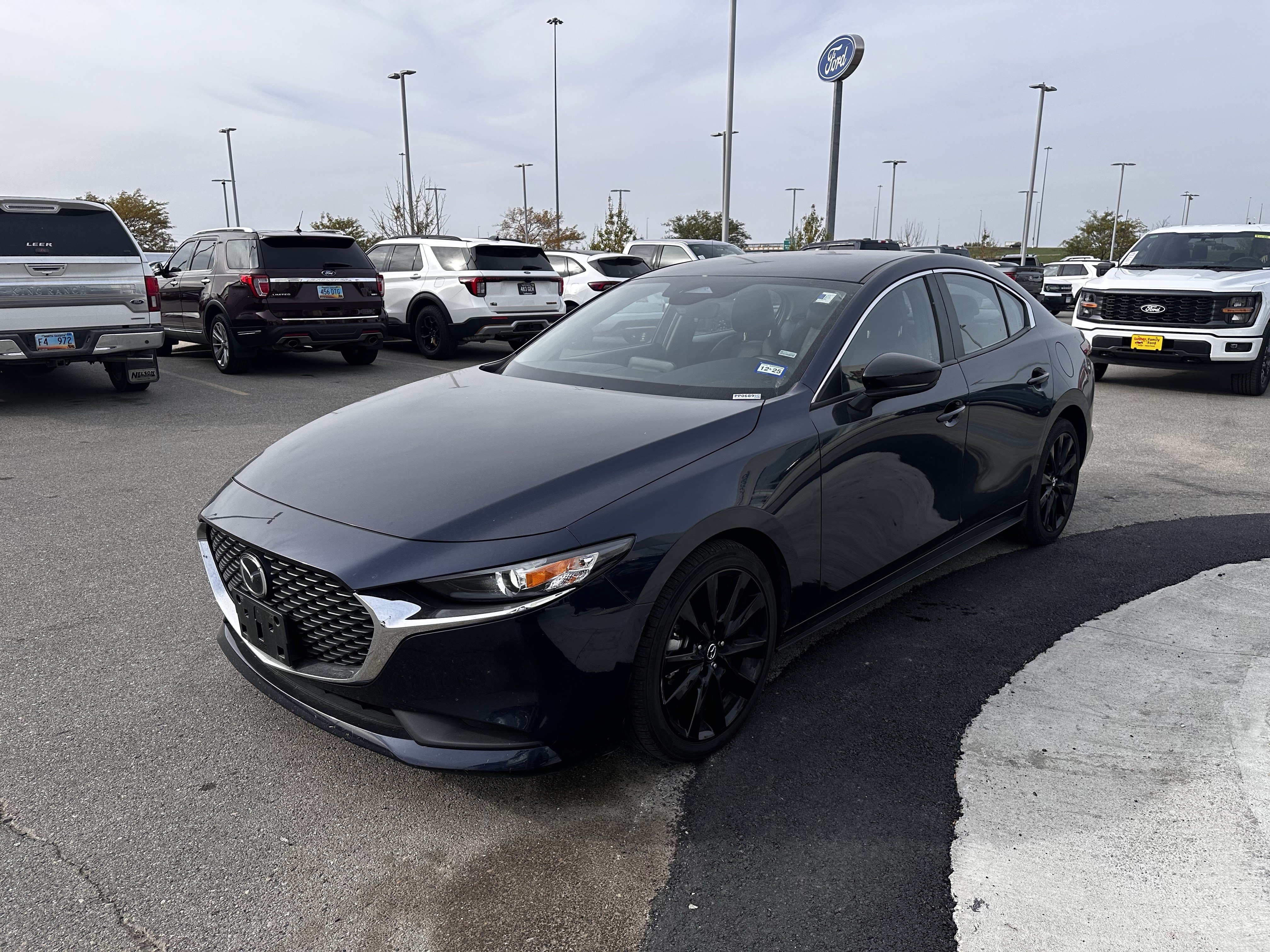 Used 2025 MAZDA MAZDA3 s FWD image 3
