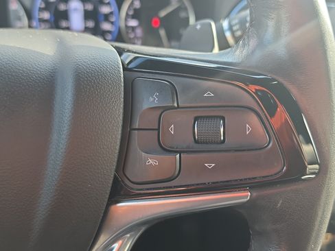 Used 2022 Buick Enclave Avenir w/ Avenir Technology Package FWD image 14