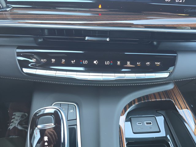 Used 2024 Cadillac Escalade Premium Luxury w/ LPO, Floor Liner Package AWD/4WD image 21