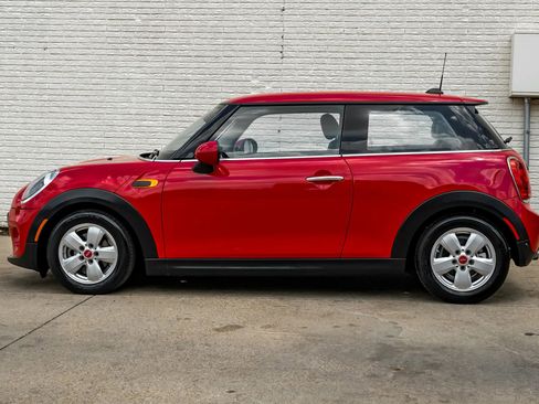 Used 2019 MINI Cooper 2-Door Hardtop FWD image 10