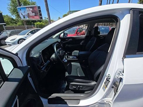 Used 2024 Kia Sportage EX FWD image 3