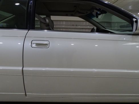 Used 1999 Cadillac Eldorado Touring FWD image 32