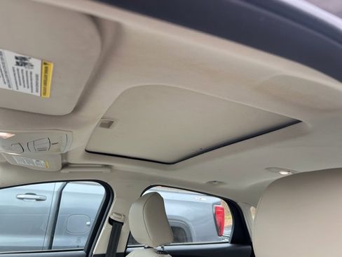 Used 2018 Ford Focus Titanium image 7