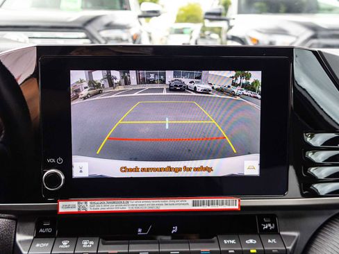Certified 2026 Toyota Camry Hybrid w/ Convenience Package FWD image 34
