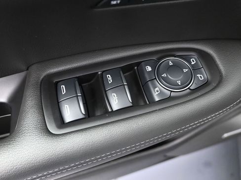 Used 2025 Cadillac XT6 Premium Luxury FWD image 11