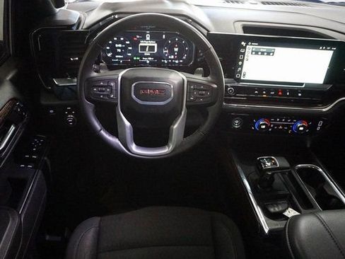 Used 2024 GMC Sierra 1500 Elevation image 18