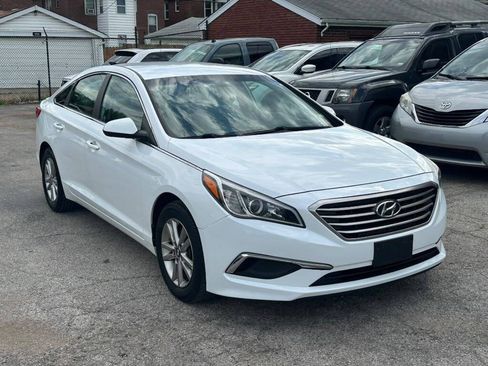 Used 2016 Hyundai Sonata SE FWD image 1