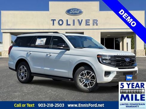 New 2025 Ford Expedition Active image 1