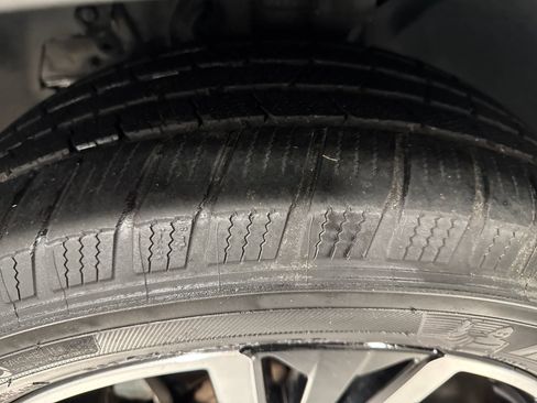 Used 2019 Honda Pilot Elite image 11